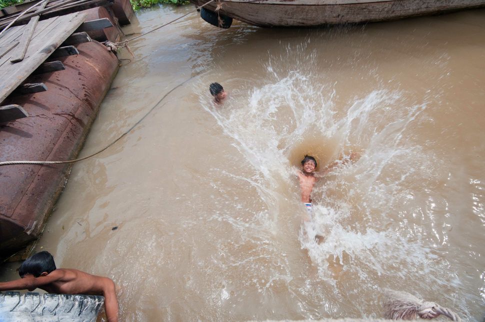 A splash in the Mekong, Phnom Penh