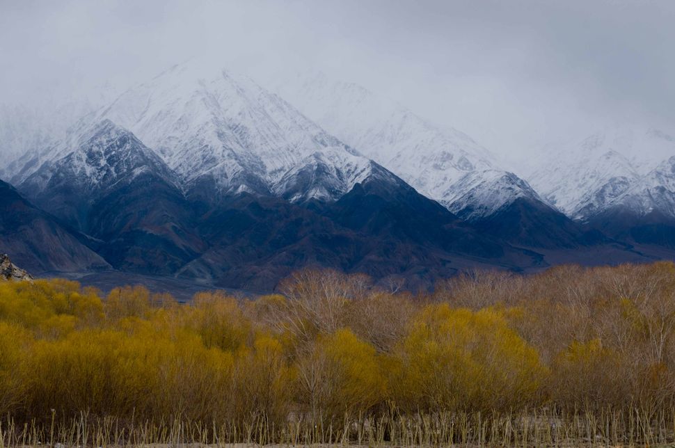 Snowy mountains on Karakorum Highway