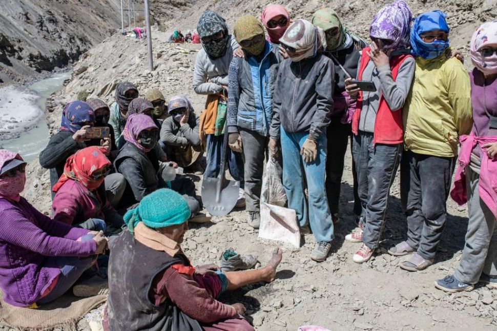 Road workers of Ladakh