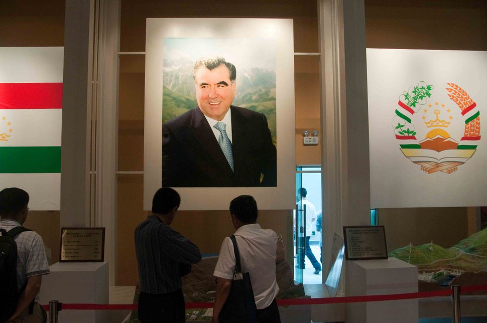 Tadjikistan Pavilion - The beloved leader
