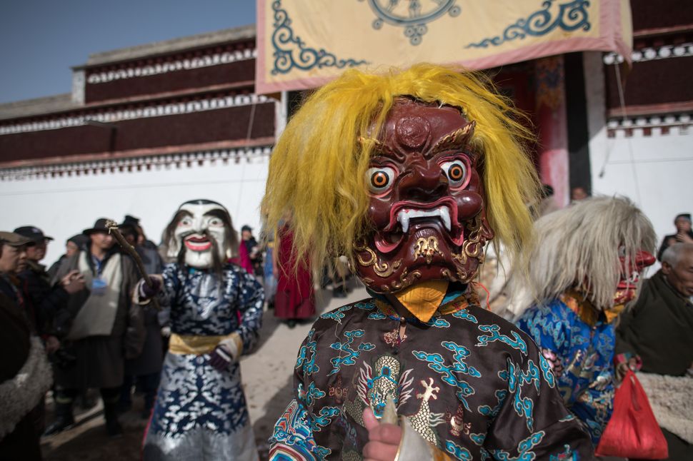 Xicang Monastery parade
